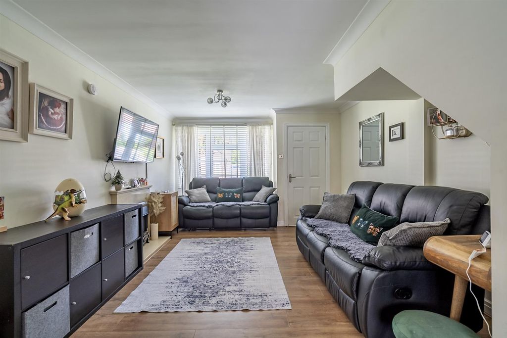 Property photo 3 of 14 Living Room