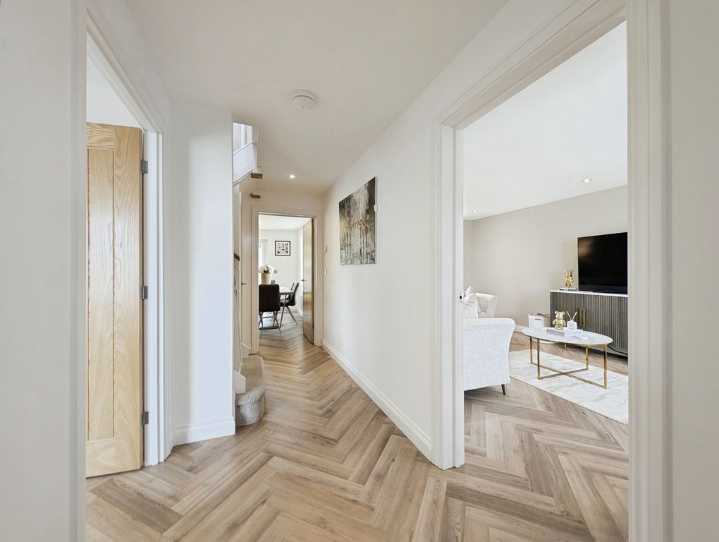 Property photo 2 of 19 Pbox-Img.Jpg