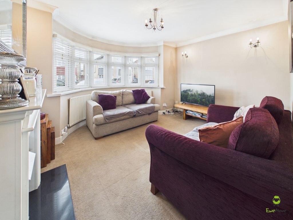 Property photo 1 of 17 Presented By Clinton At Ewemove Bexleyheath And Da