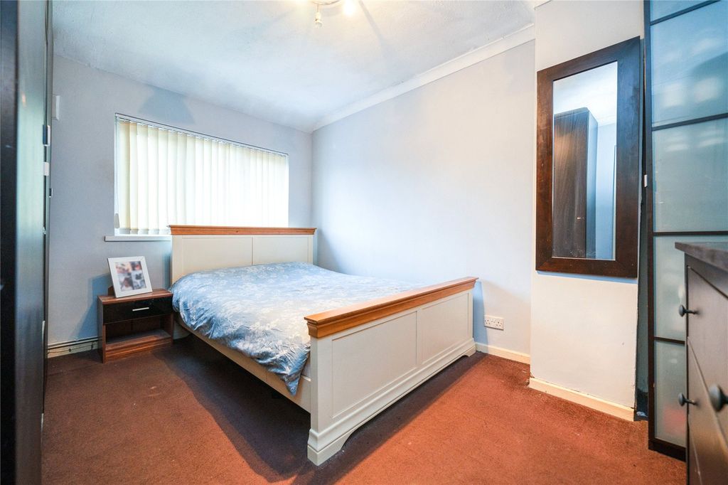 Property photo 3 of 24 Picture No. 17