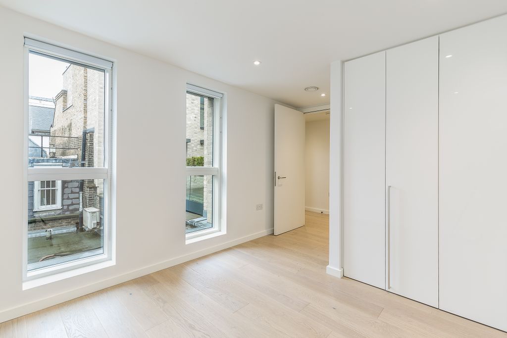 Property photo 3 of 8