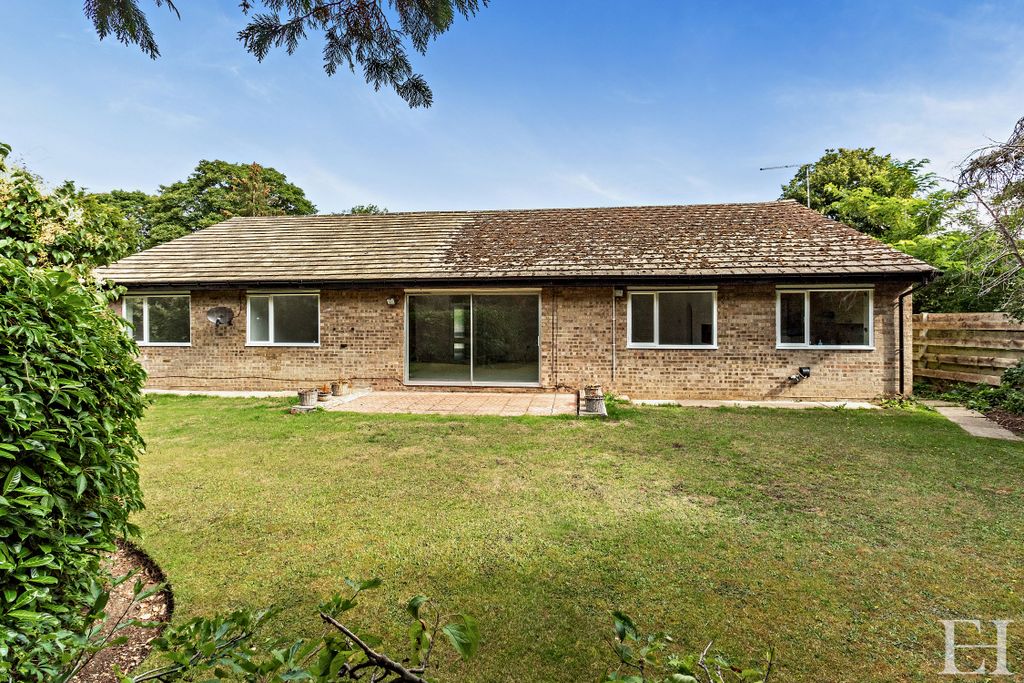 Property photo 2 of 22 8658771-Exteriorwm07-800