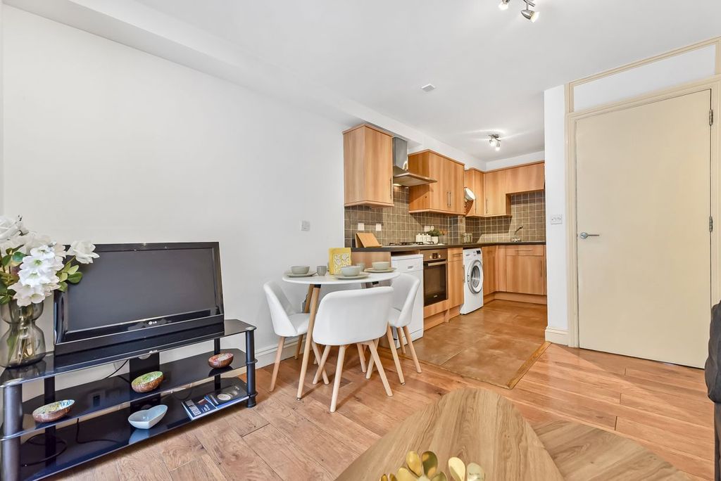 Property photo 3 of 16