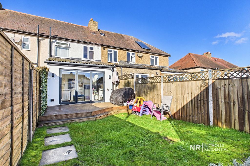 Property photo 3 of 14 Garden