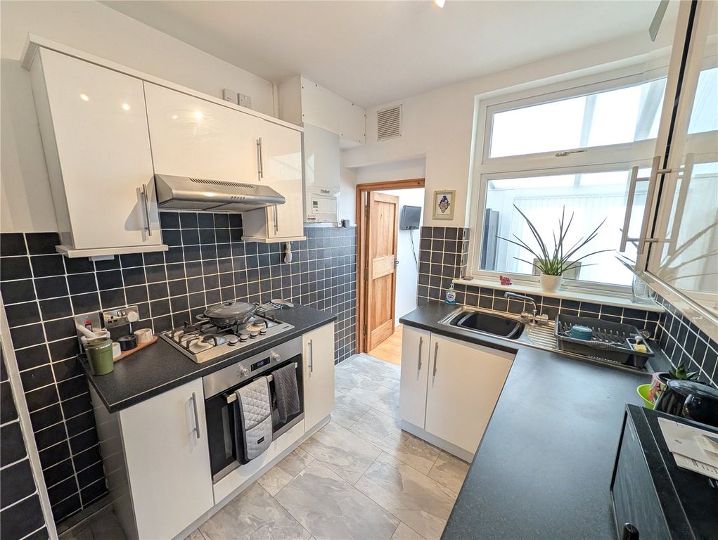 Property photo 2 of 14 Picture No. 25