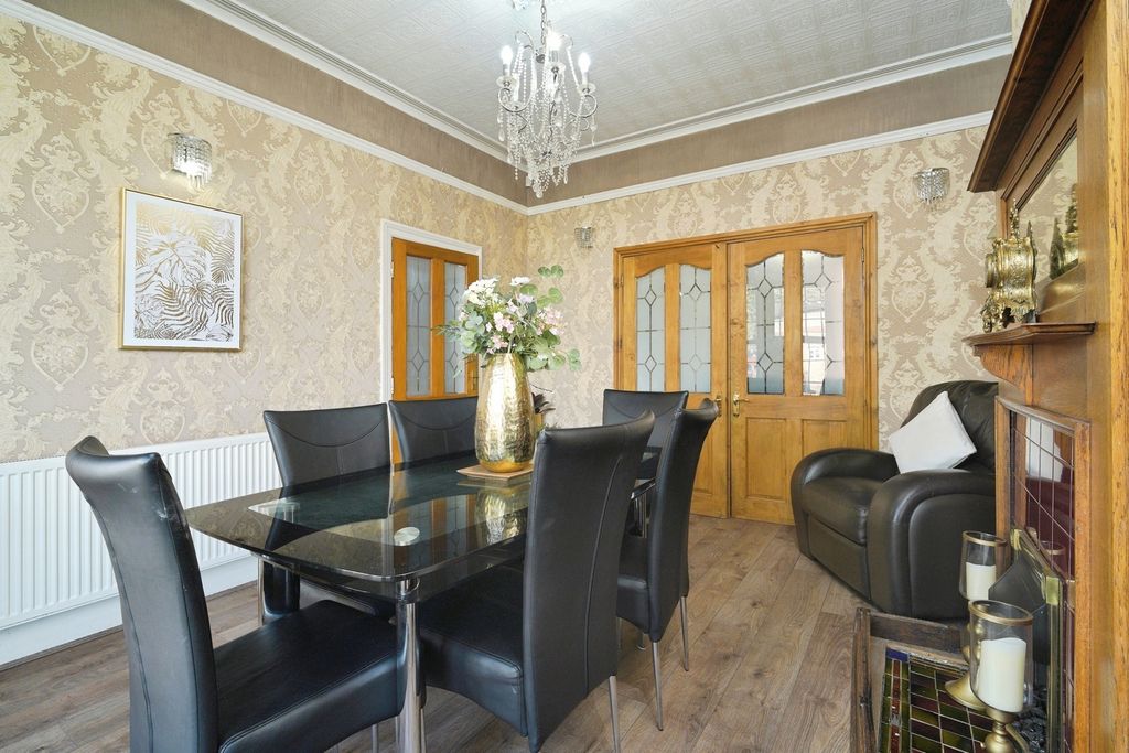 Property photo 3 of 29 Pbox-Img.Jpg