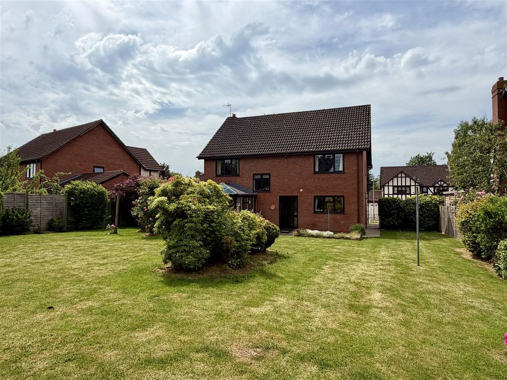 Property photo 2 of 22