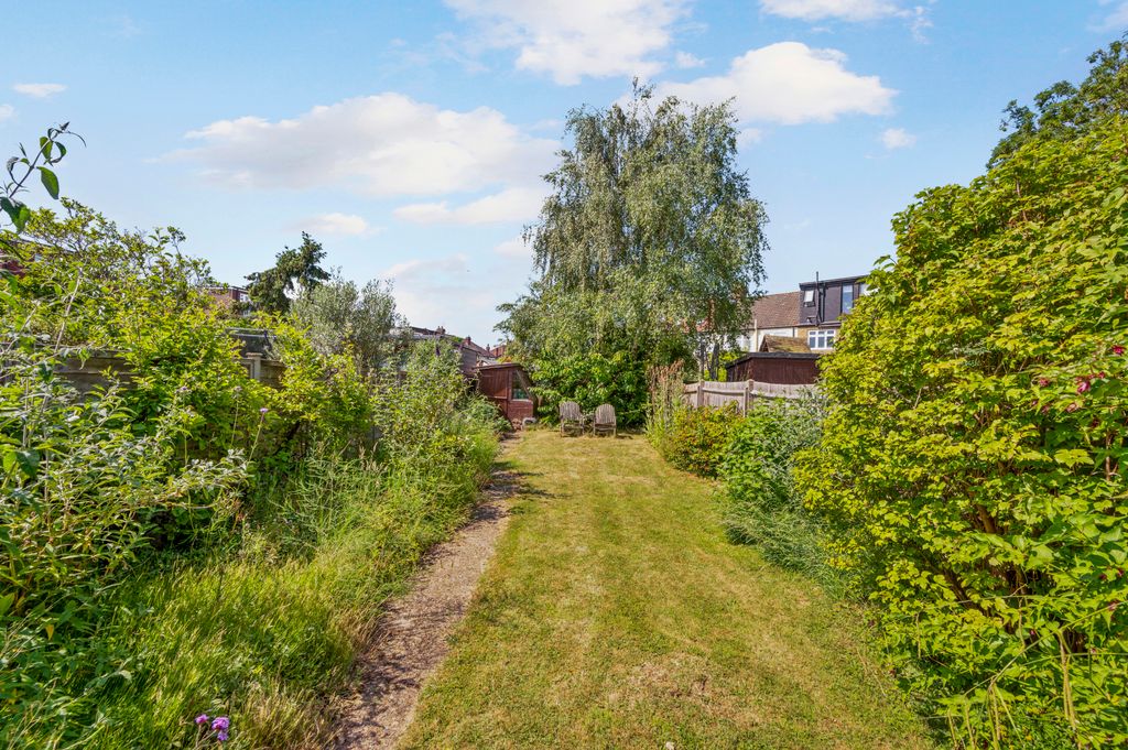Property photo 2 of 14 Picture No. 10