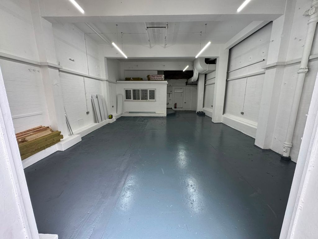 Property photo 1 of 3