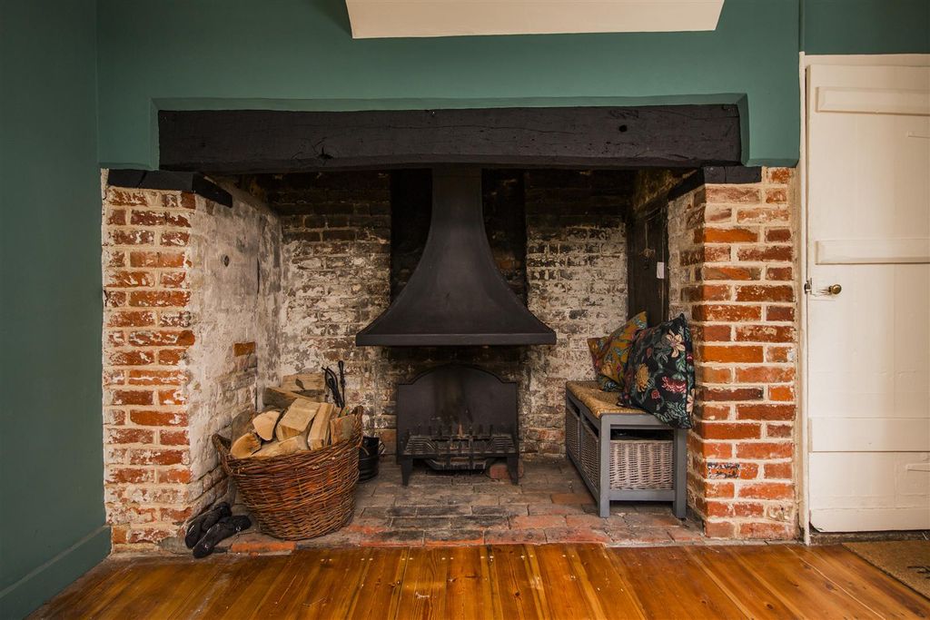 Property photo 2 of 31 Feature Fireplace