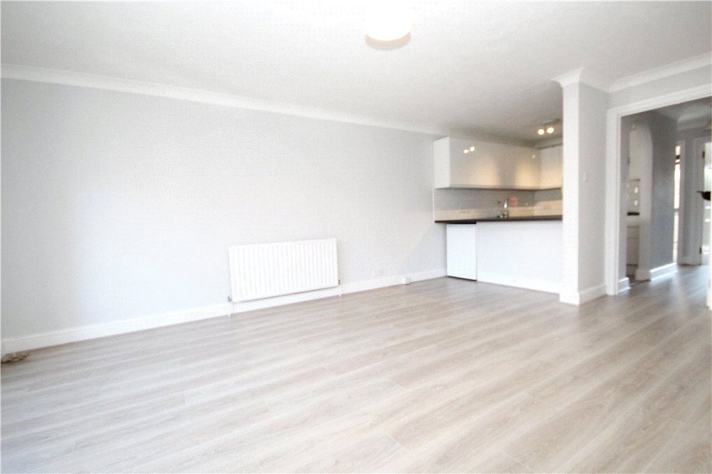 Property photo 2 of 11 Kitchen/Reception