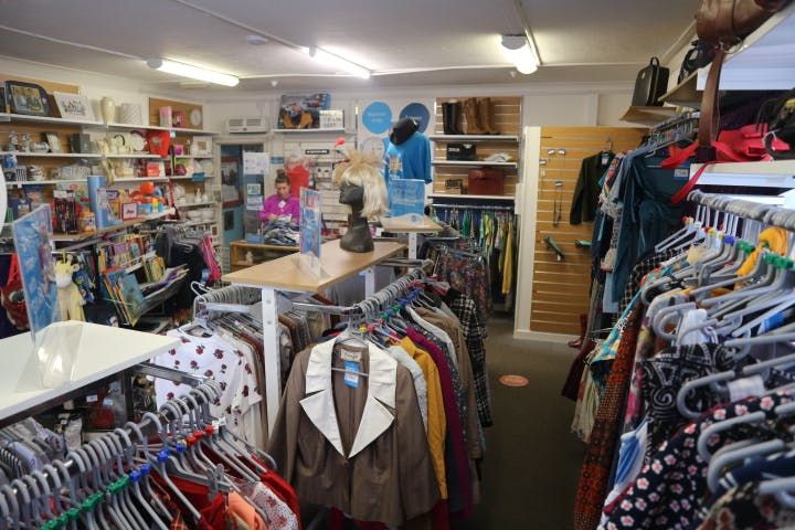 Property photo 3 of 12 Internal Photo - 119 Wokingham Road