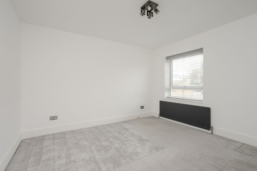 Property photo 3 of 8 Picture No. 04