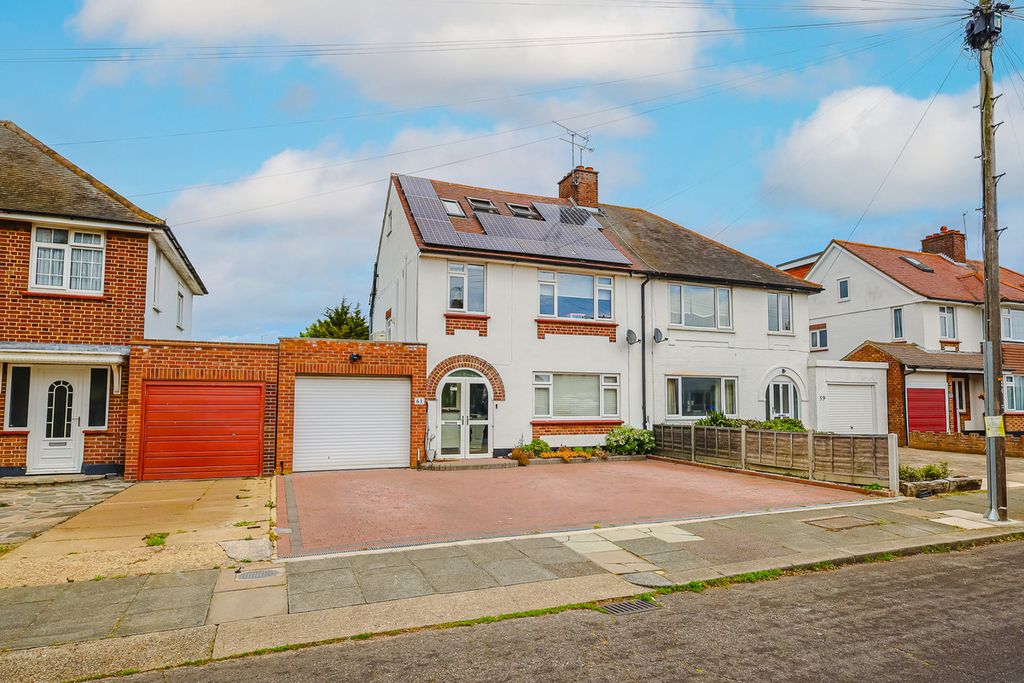 Property photo 1 of 44