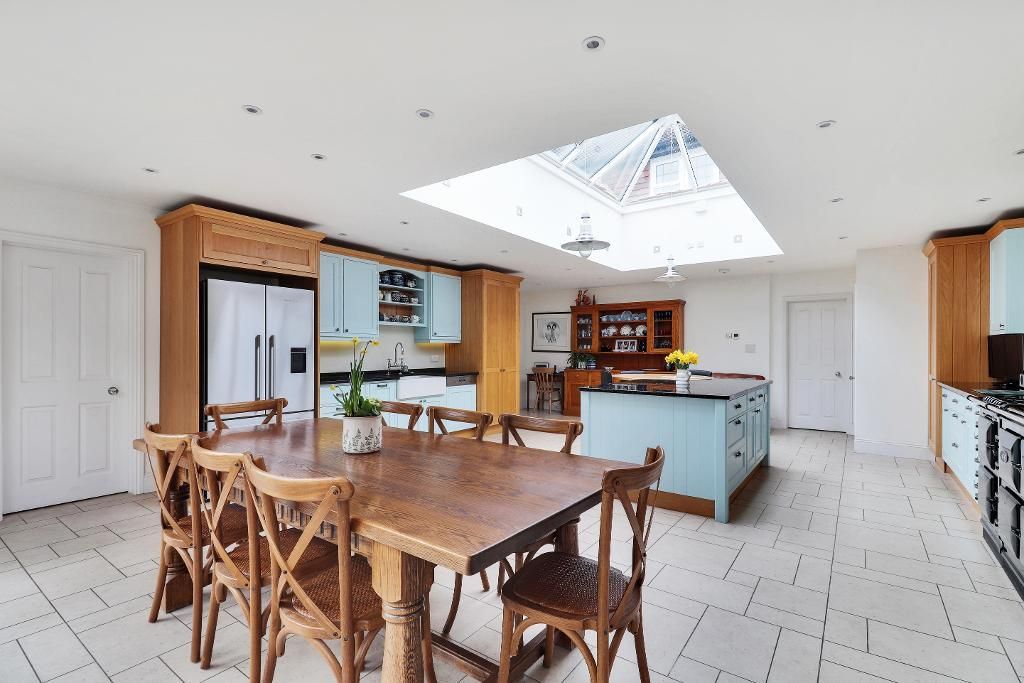 Property photo 3 of 21 Photo 3