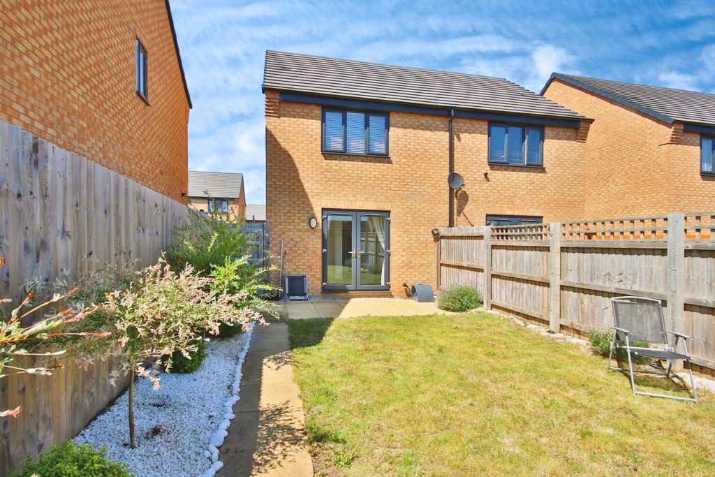 Property photo 1 of 17 4344113