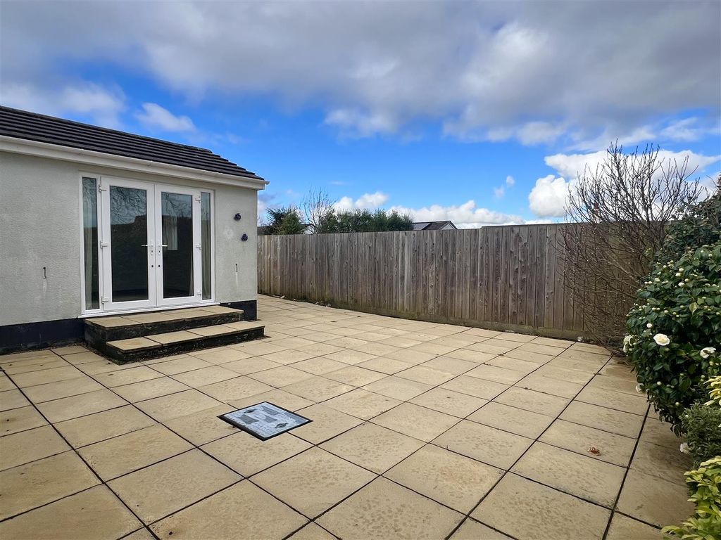 Property photo 3 of 24