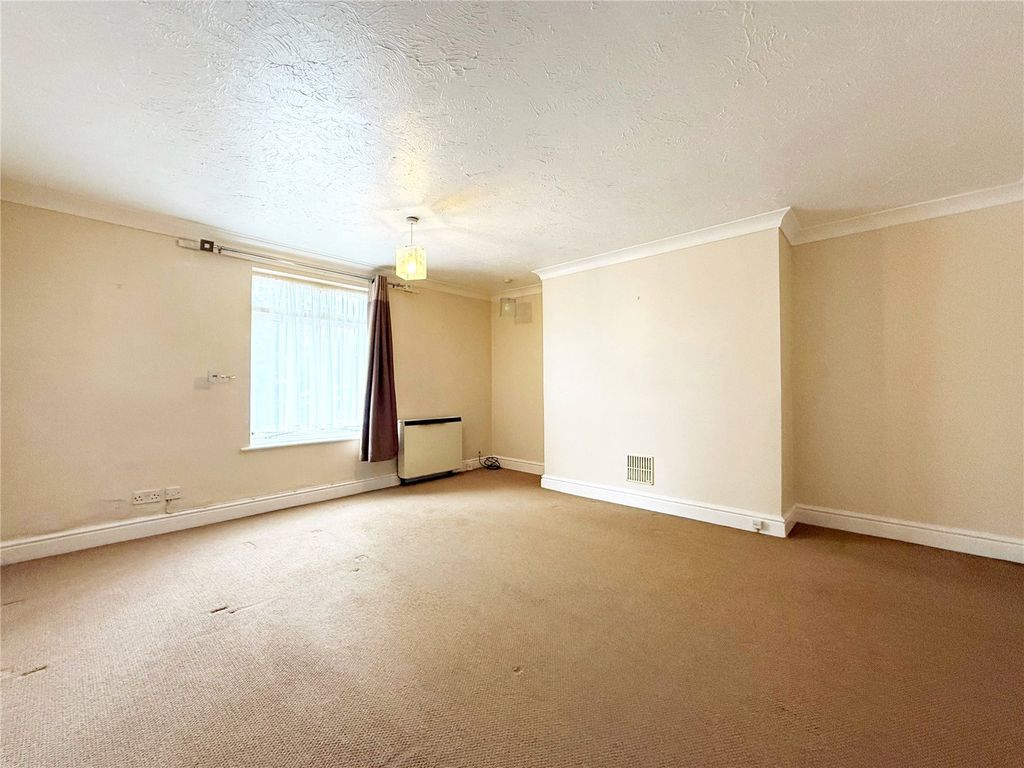 Property photo 2 of 7 Picture No. 06