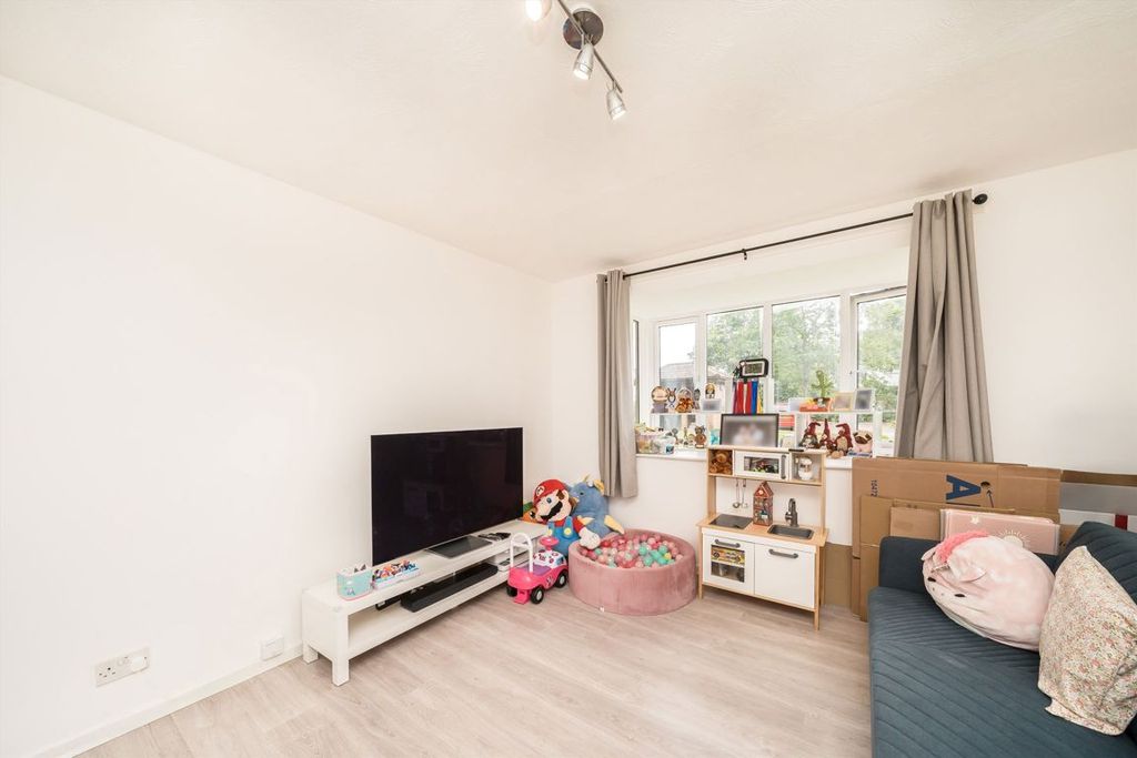 Property photo 2 of 5