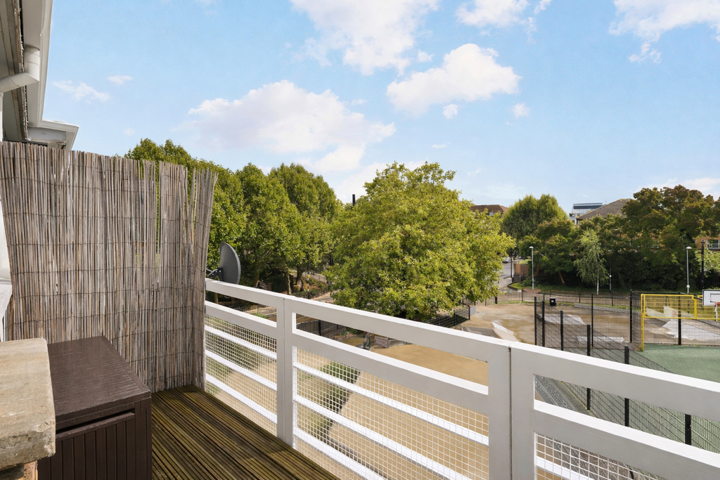 Property photo 2 of 17 Balcony