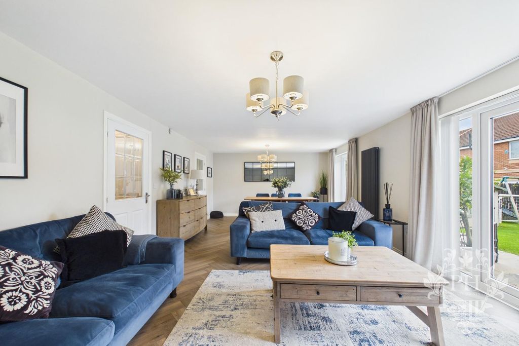 Property photo 2 of 19 7Cf3564Fa34E4906B8Bbbbc2E53548F5_100_Cam02002G0-Pr