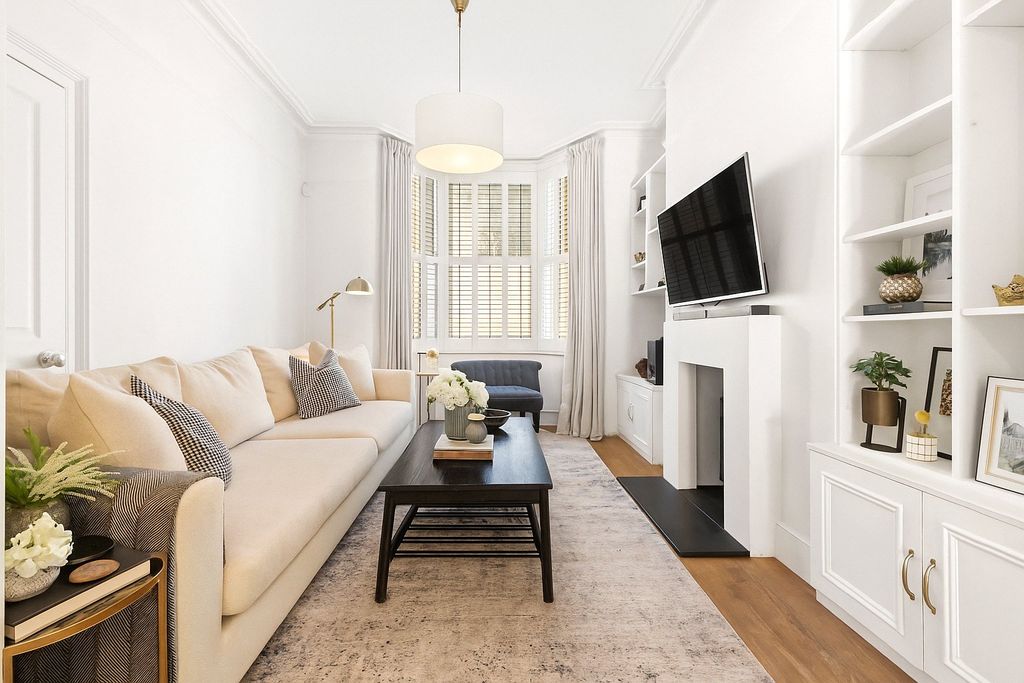 Property photo 2 of 11 Reception Room