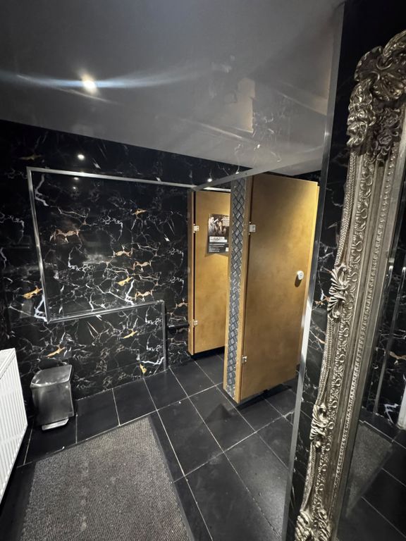Property photo 2 of 25 4427F369-6A85-4A72-Acee-08543A209Cf1