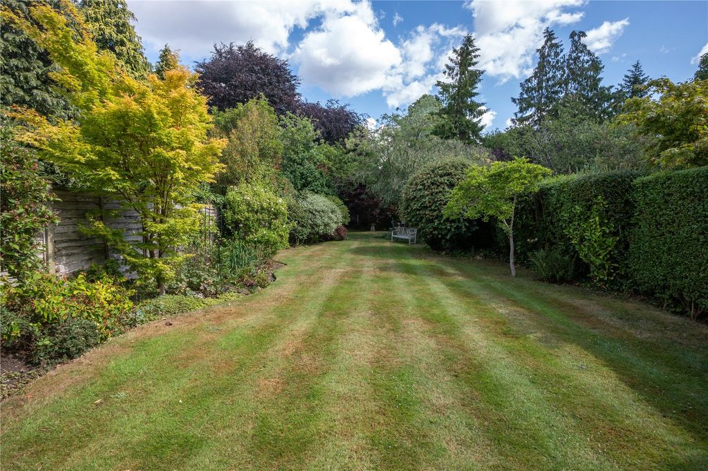 Property photo 3 of 33 Picture No. 11