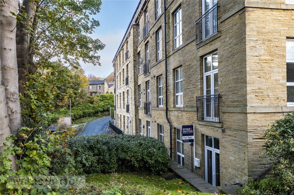 Property photo 2 of 21 Picture No. 38