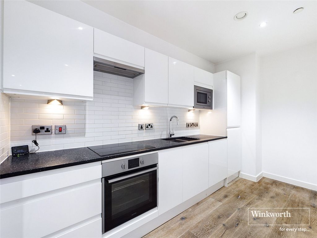 Property photo 2 of 7 Picture No. 20