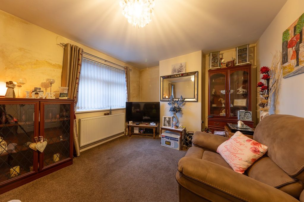 Property photo 2 of 22