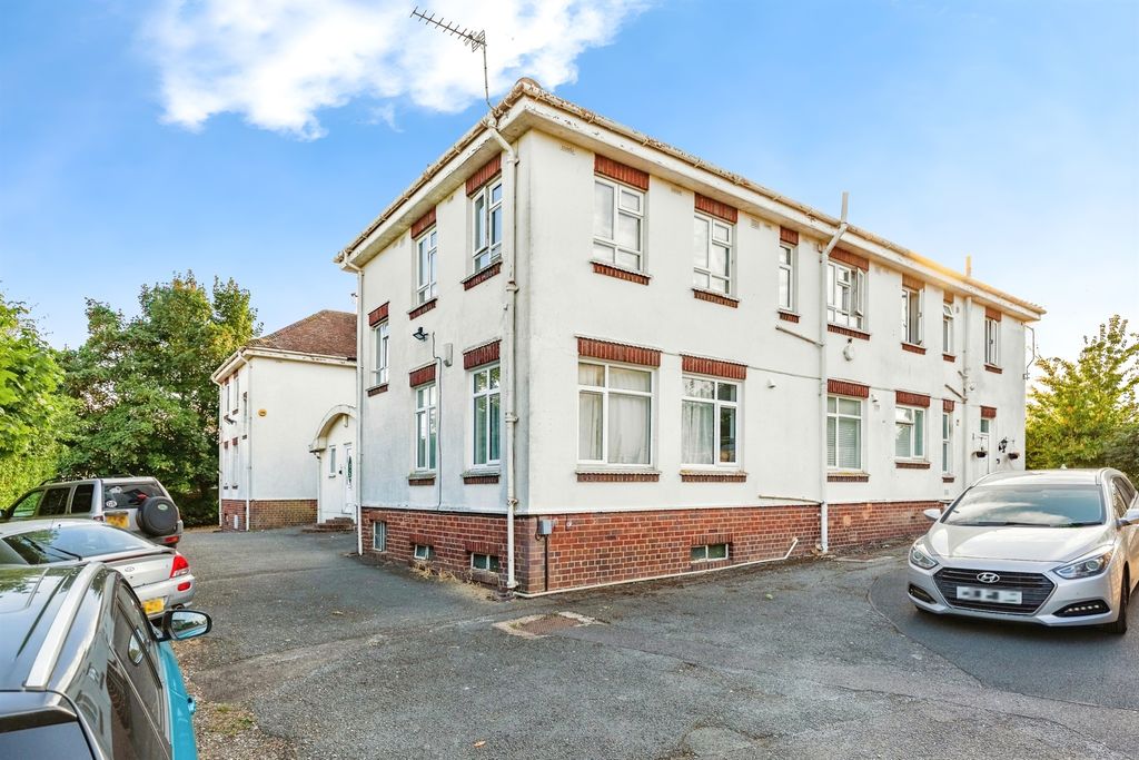 Property photo 1 of 9