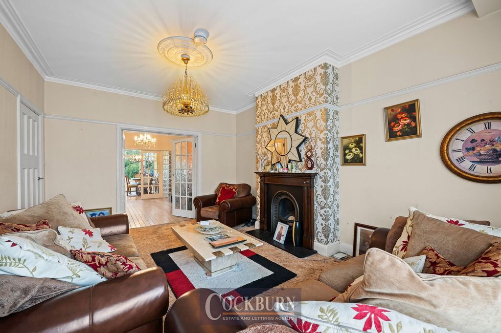 Property photo 3 of 21