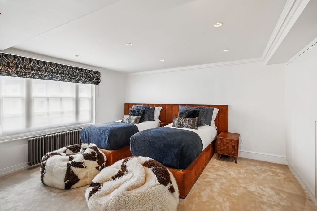 Additional image 15 of 7 bed terraced house to rentWilton Crescent, London SW1X