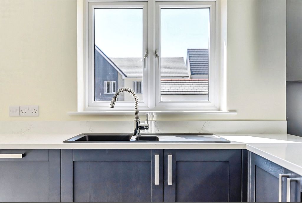 Property photo 3 of 10 Picture No. 12