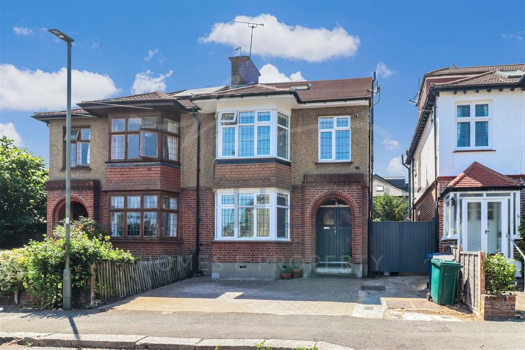 Property photo 1 of 41