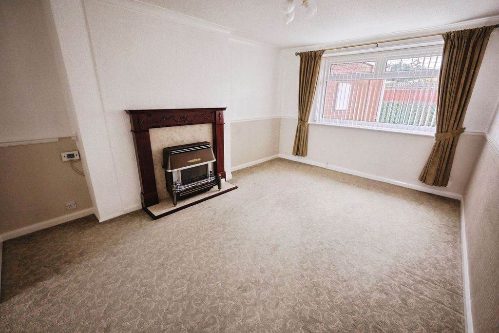 Property photo 3 of 12 Pbox-Img.Jpg