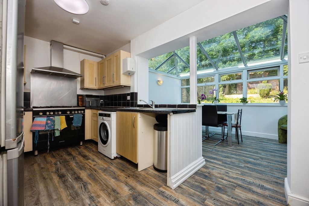 Property photo 3 of 20 Pbox-Img.Jpg
