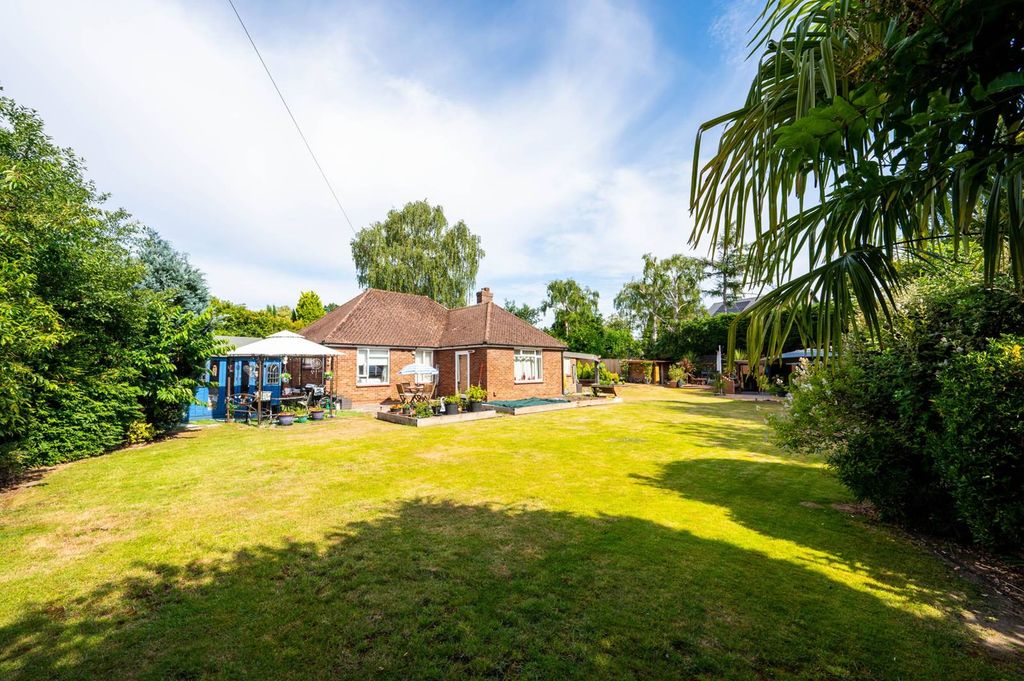 Property photo 2 of 33