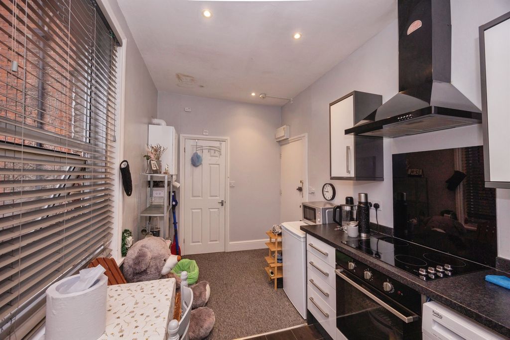 Property photo 3 of 16