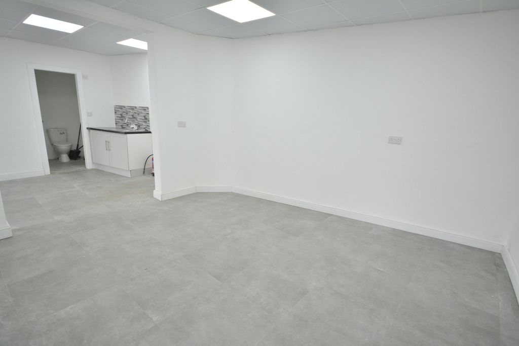 Property photo 2 of 5 Internal