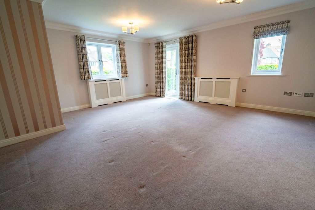 Property photo 3 of 23