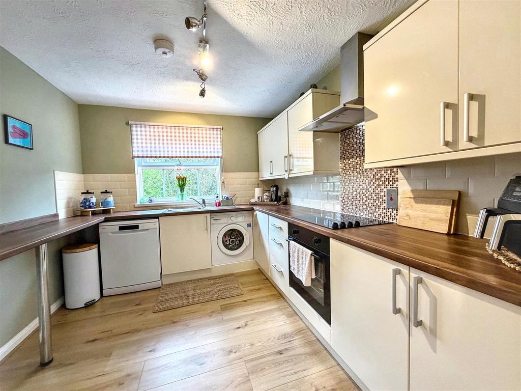 Property photo 2 of 12 Img_4613.Jpg