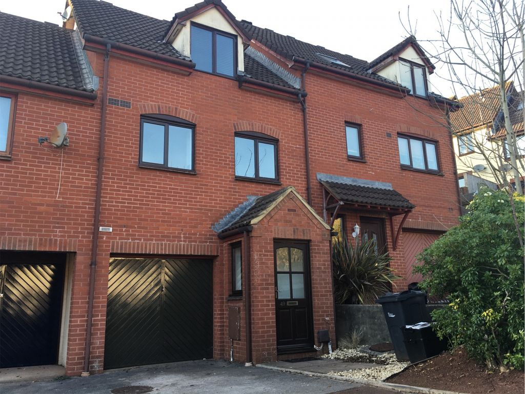 Property photo 1 of 9 Three Bedroom Town House