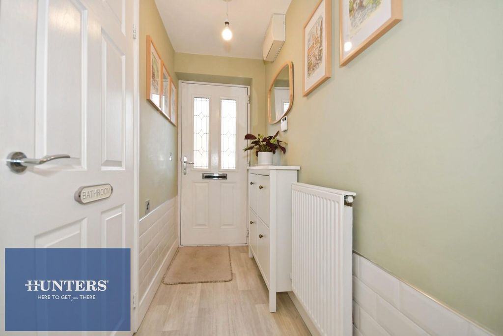 Property photo 2 of 16 Hall.Jpg