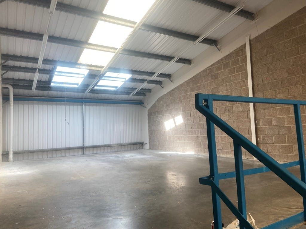 Property photo 2 of 4 Unit 20 Lymington Enterprise Centre Mezzanine S.Jpg