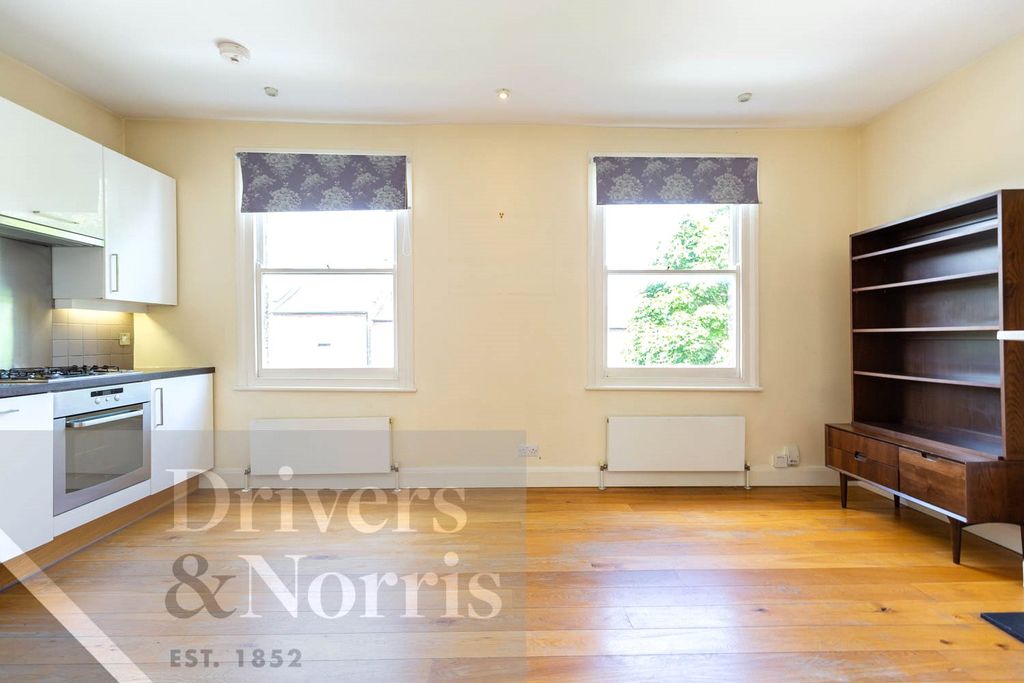 Property photo 3 of 21 Picture No. 35