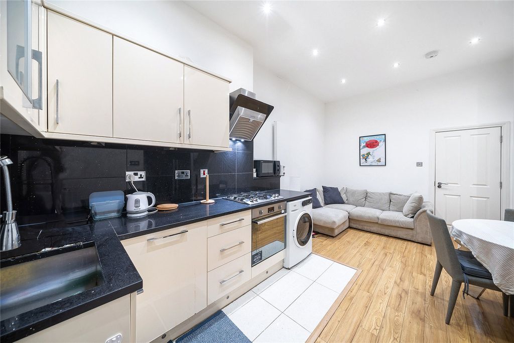 Property photo 1 of 12 Picture No. 01