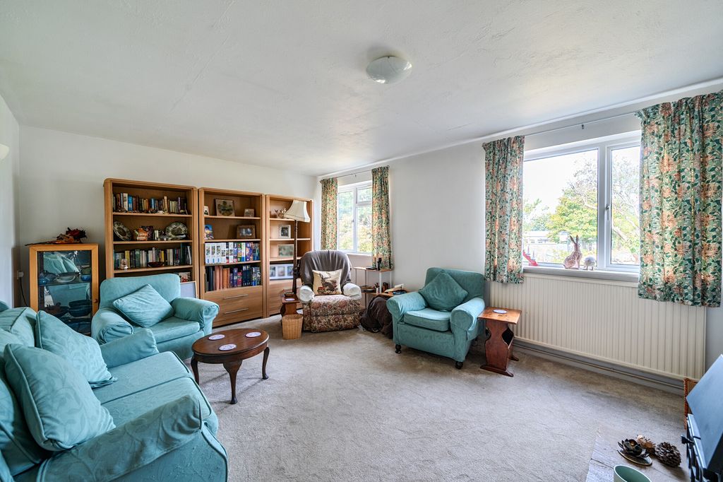 Property photo 3 of 25