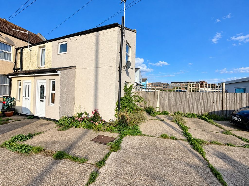 Property photo 1 of 9 Rosemary Road West, Clacton On Sea